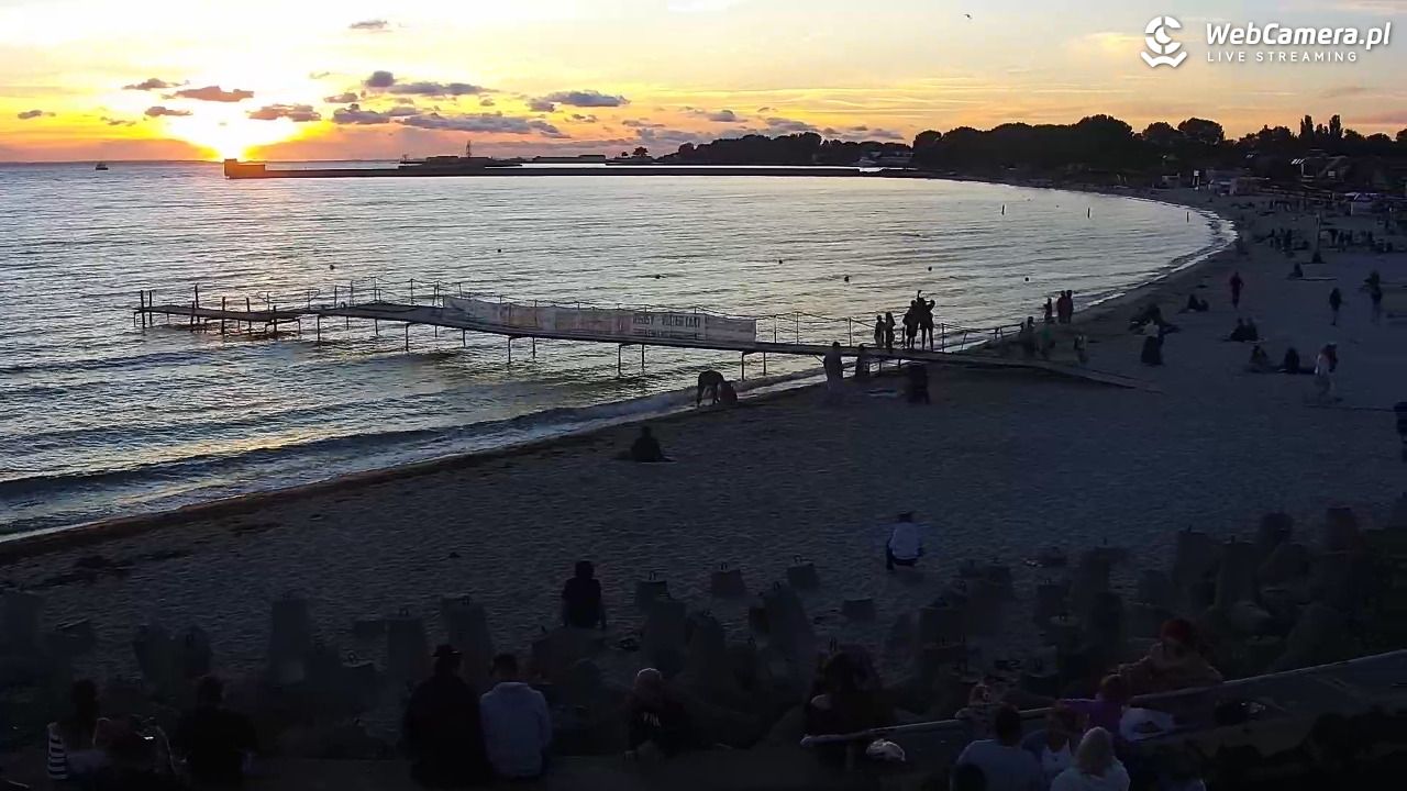 Hel - widok na bulwar i plażę - 12 sierpień 2026, 20:18