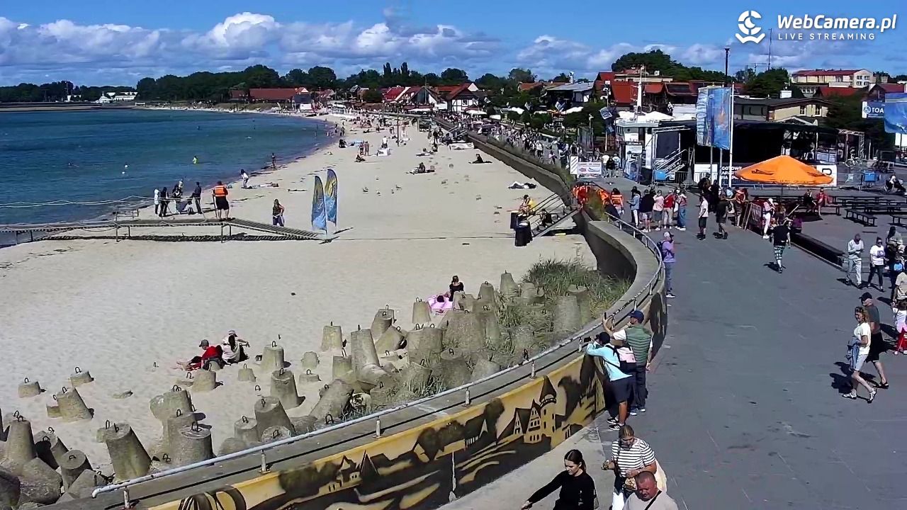 Hel - widok na bulwar i plażę - 20 sierpień 2025, 12:30