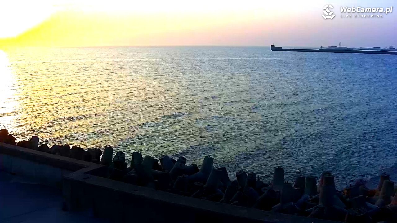 Hel - widok na bulwar i plażę - 11 marzec 2026, 17:10