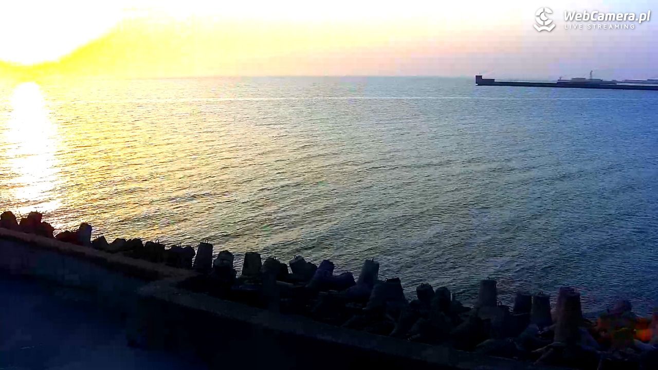 Hel - widok na bulwar i plażę - 11 marzec 2026, 17:10