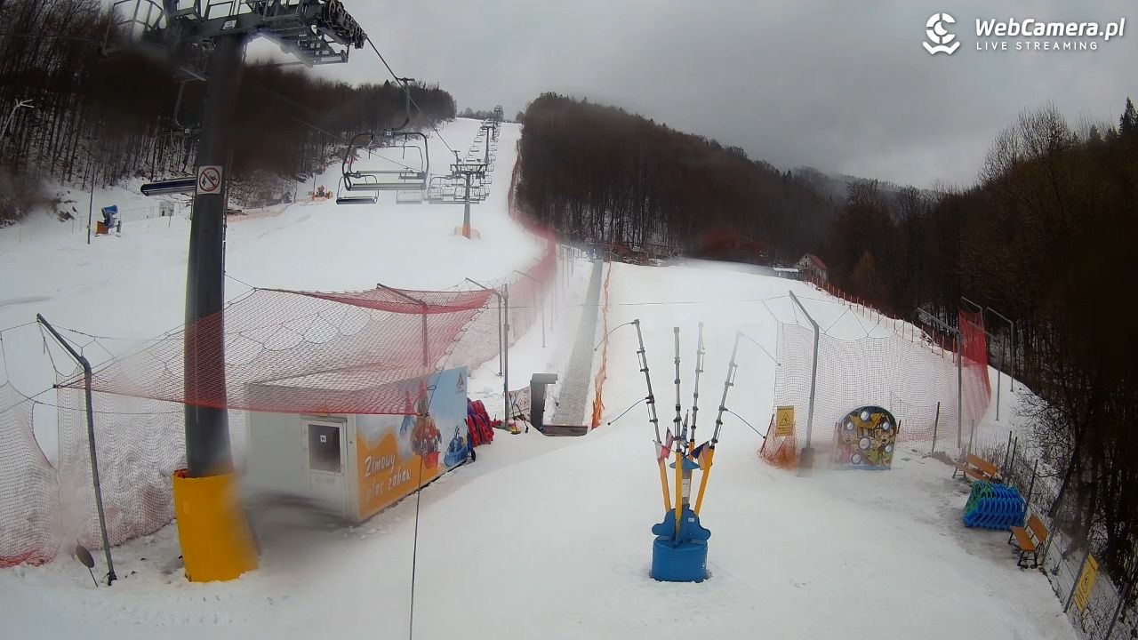 Hotel Stok w Wiśle - widok na tor saneczkowy - 23 luty 2026, 07:45