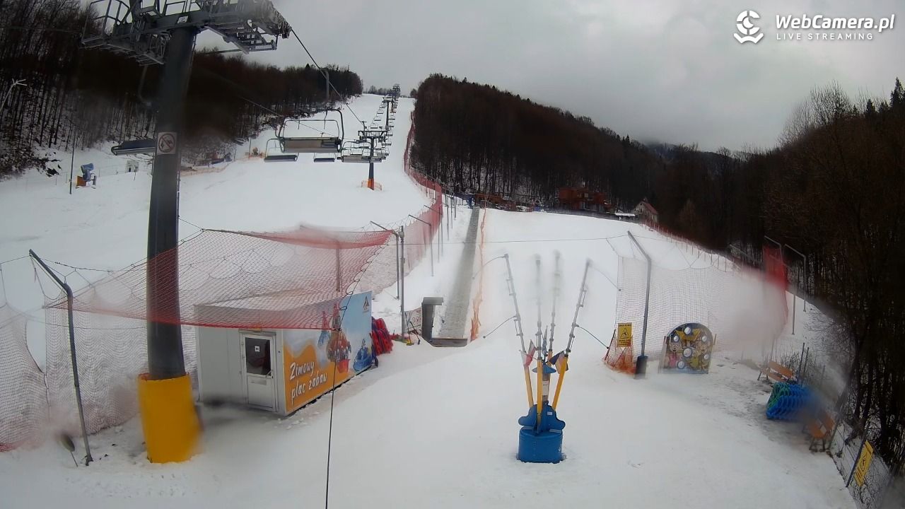 Hotel Stok w Wiśle - widok na tor saneczkowy - 23 luty 2026, 08:32