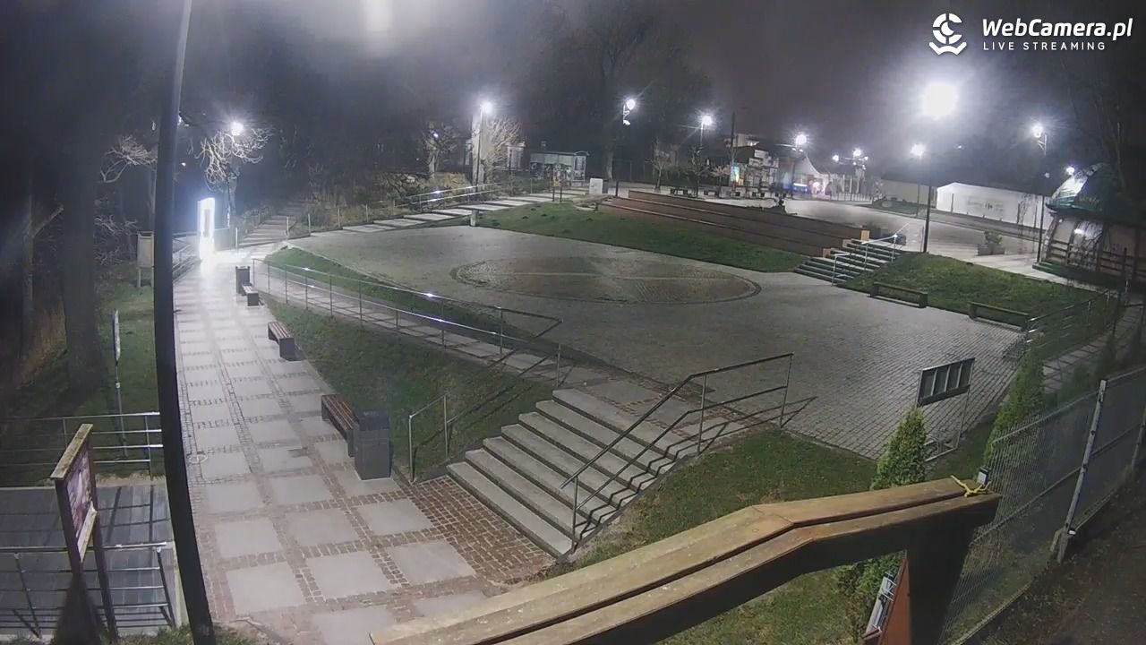 JAROSŁAWIEC - widok na deptak - 17 grudzień 2025, 20:26