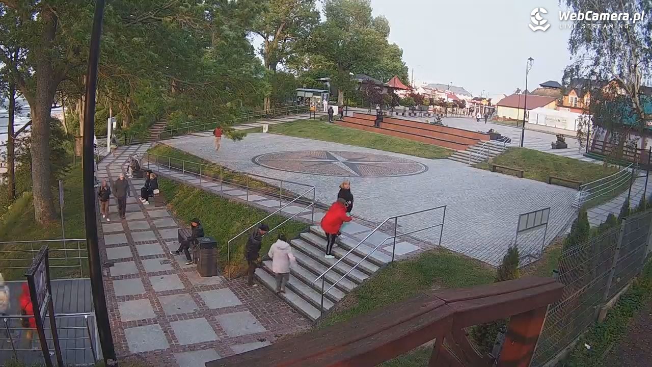 JAROSŁAWIEC - widok na deptak - 09 czerwiec 2025, 20:16