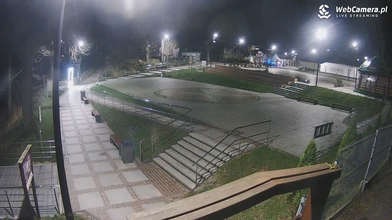 JAROSŁAWIEC - widok na deptak - 14 grudzień 2025, 19:44