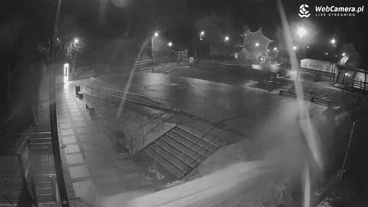 JAROSŁAWIEC - widok na deptak - 05 luty 2026, 18:24