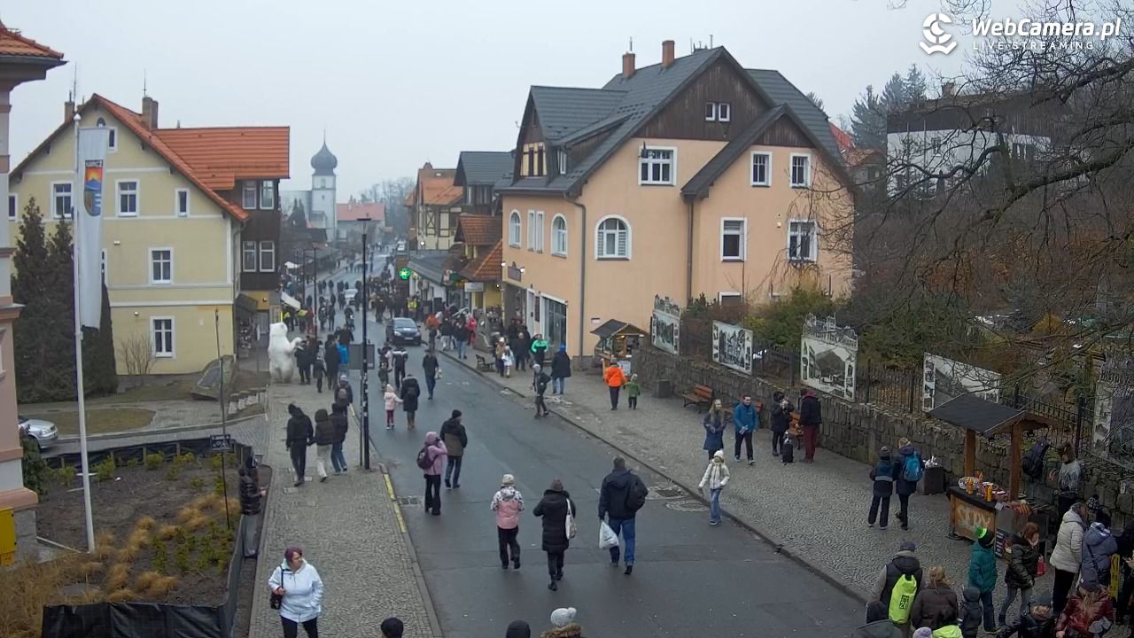 Karpacz - widok na deptak - 07 luty 2026, 15:07