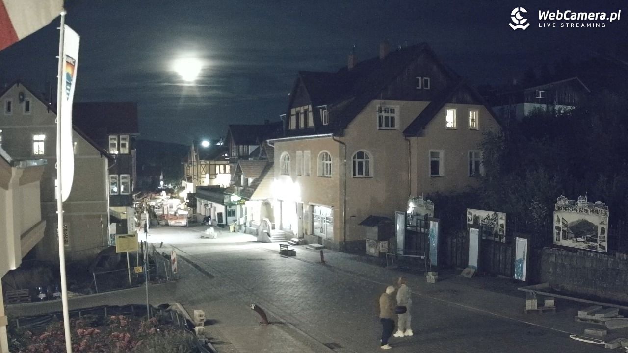 Karpacz - widok na deptak - 28 wresień 2026, 19:52