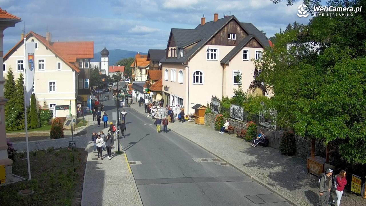 Karpacz - widok na deptak - 11 czerwiec 2025, 17:22