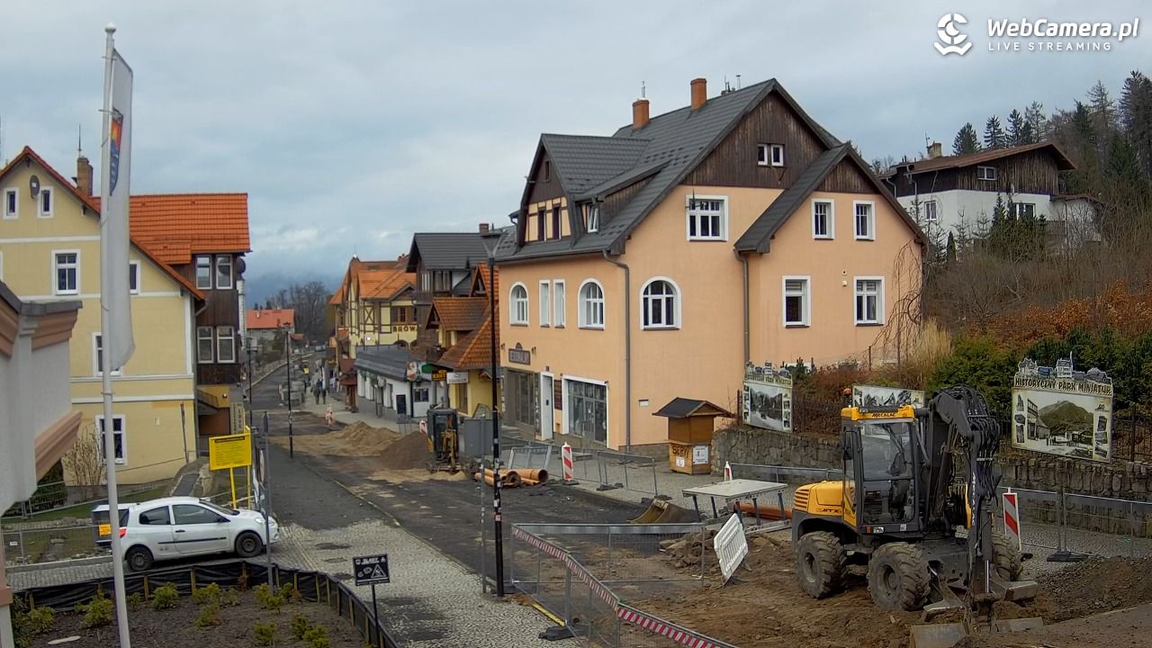 Karpacz - widok na deptak - 29 marzec 2026, 17:51