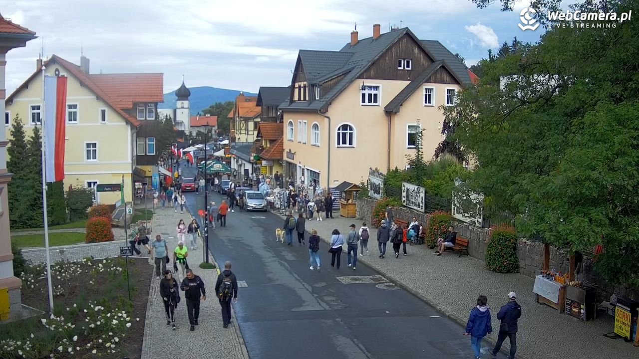 Karpacz - widok na deptak - 01 sierpień 2025, 15:23