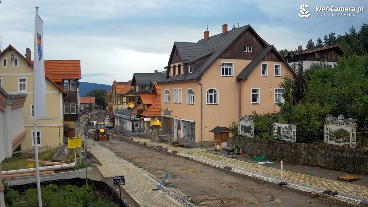 Karpacz - widok na deptak - 01 lipiec 2026, 20:25