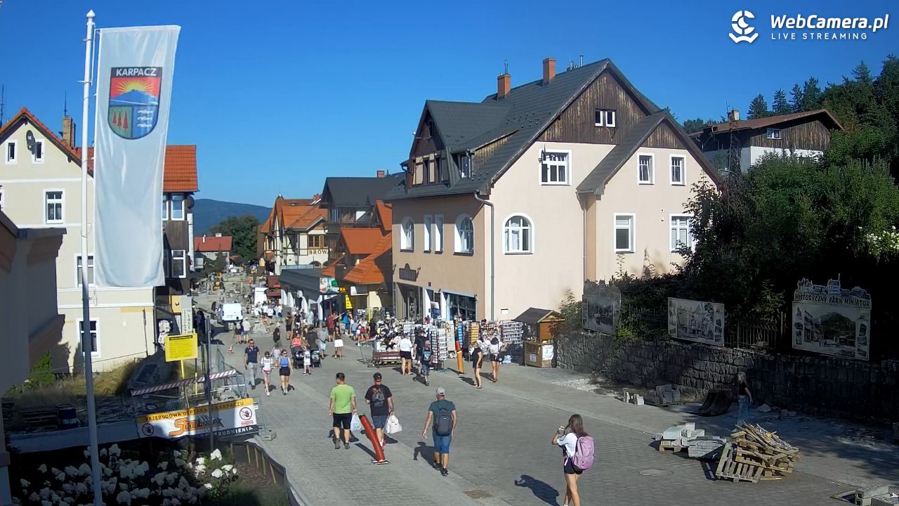 Karpacz - widok na deptak - 13 sierpień 2026, 17:08