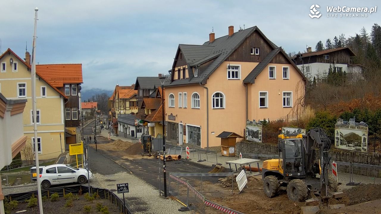 Karpacz - widok na deptak - 29 marzec 2026, 18:27