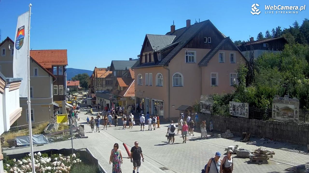 Karpacz - widok na deptak - 15 sierpień 2026, 11:53