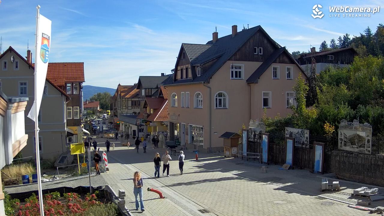 Karpacz - widok na deptak - 30 wresień 2026, 10:49