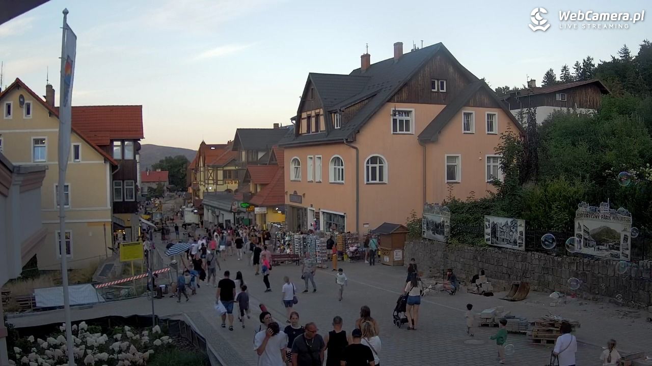 Karpacz - widok na deptak - 14 sierpień 2026, 20:06