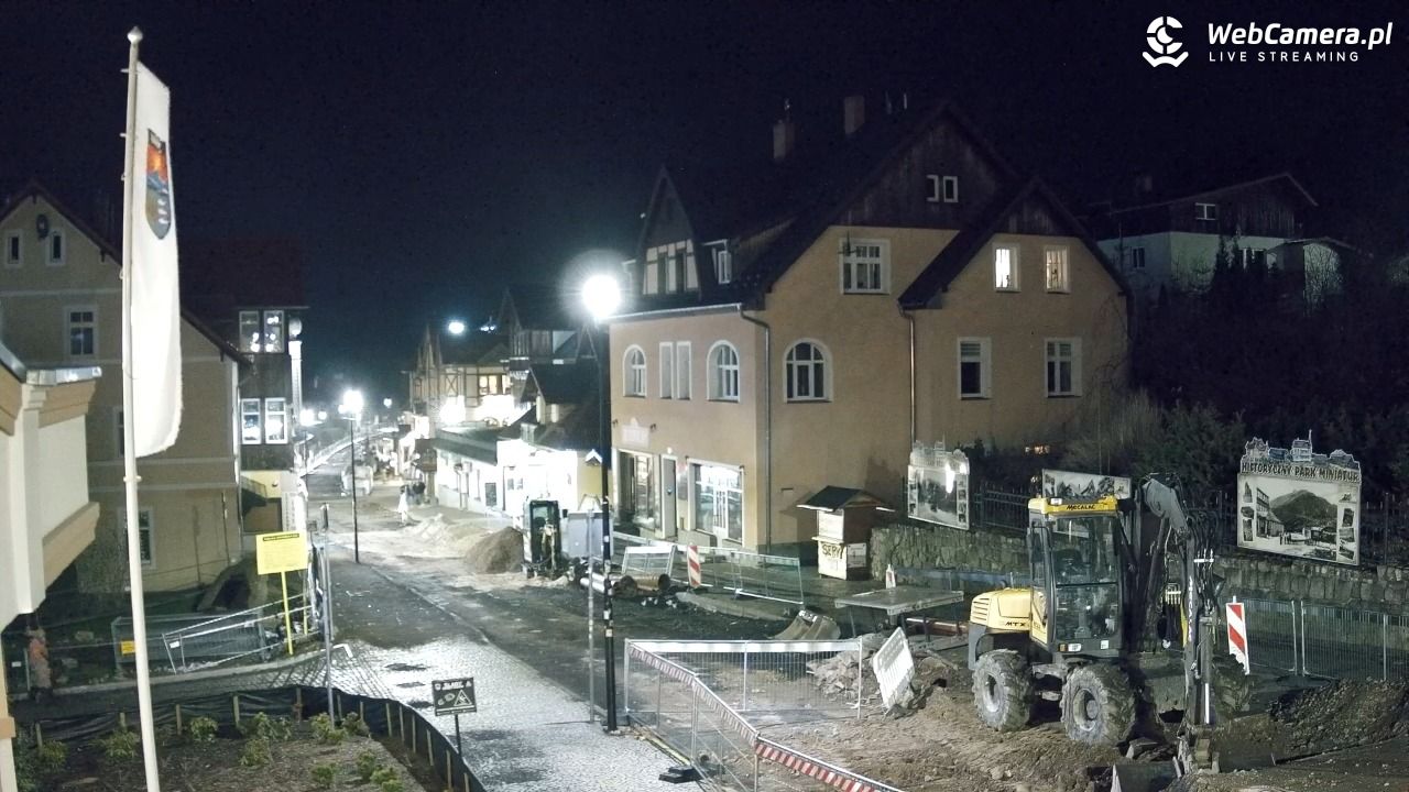 Karpacz - widok na deptak - 28 marzec 2026, 19:58