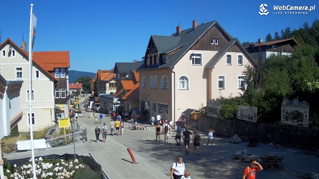 Karpacz - widok na deptak - 15 sierpień 2026, 15:27