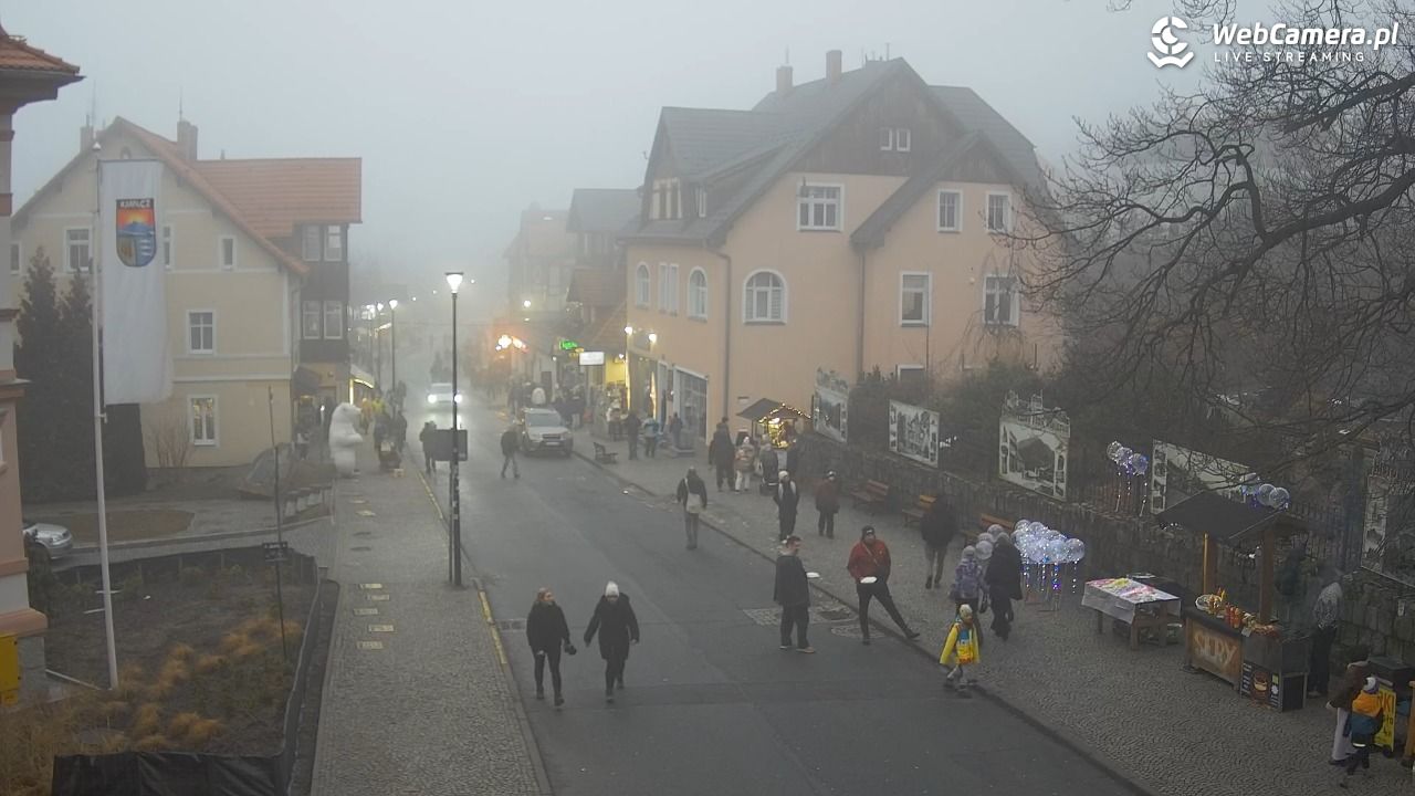 Karpacz - widok na deptak - 07 luty 2026, 16:49