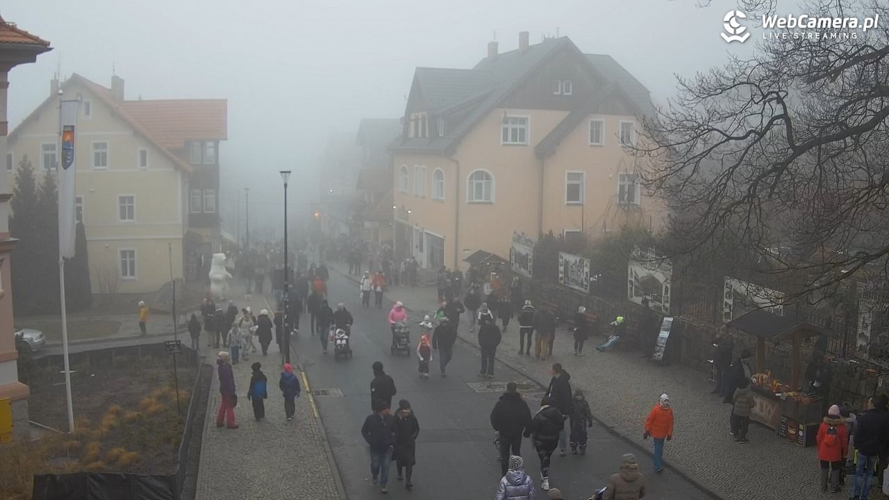 Karpacz - widok na deptak - 07 luty 2026, 13:19