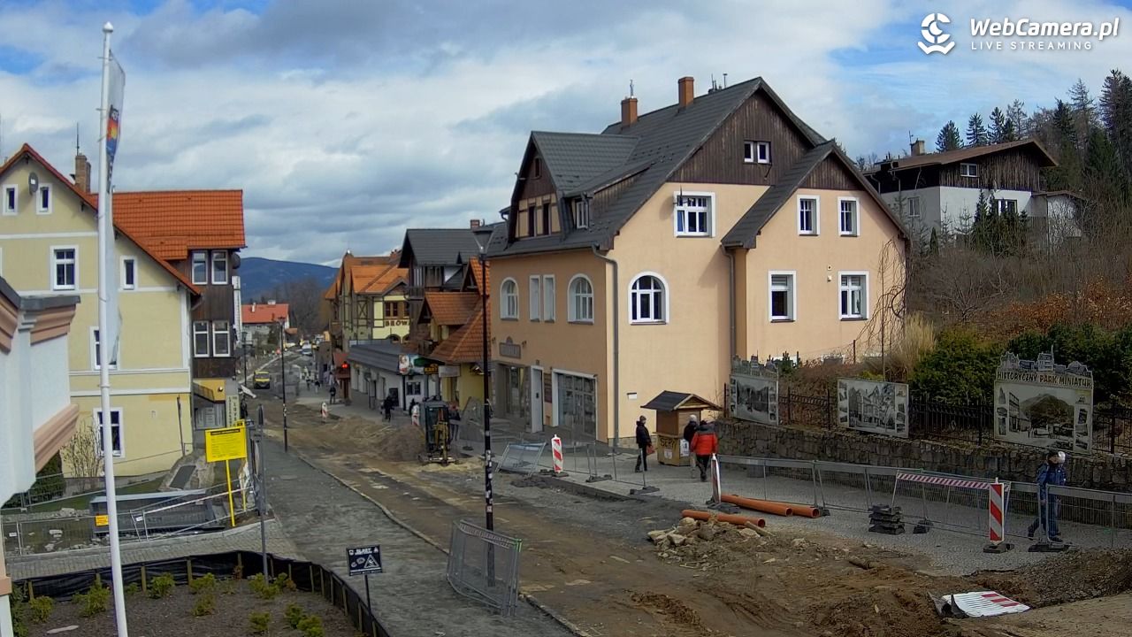 Karpacz - widok na deptak - 30 marzec 2026, 14:28