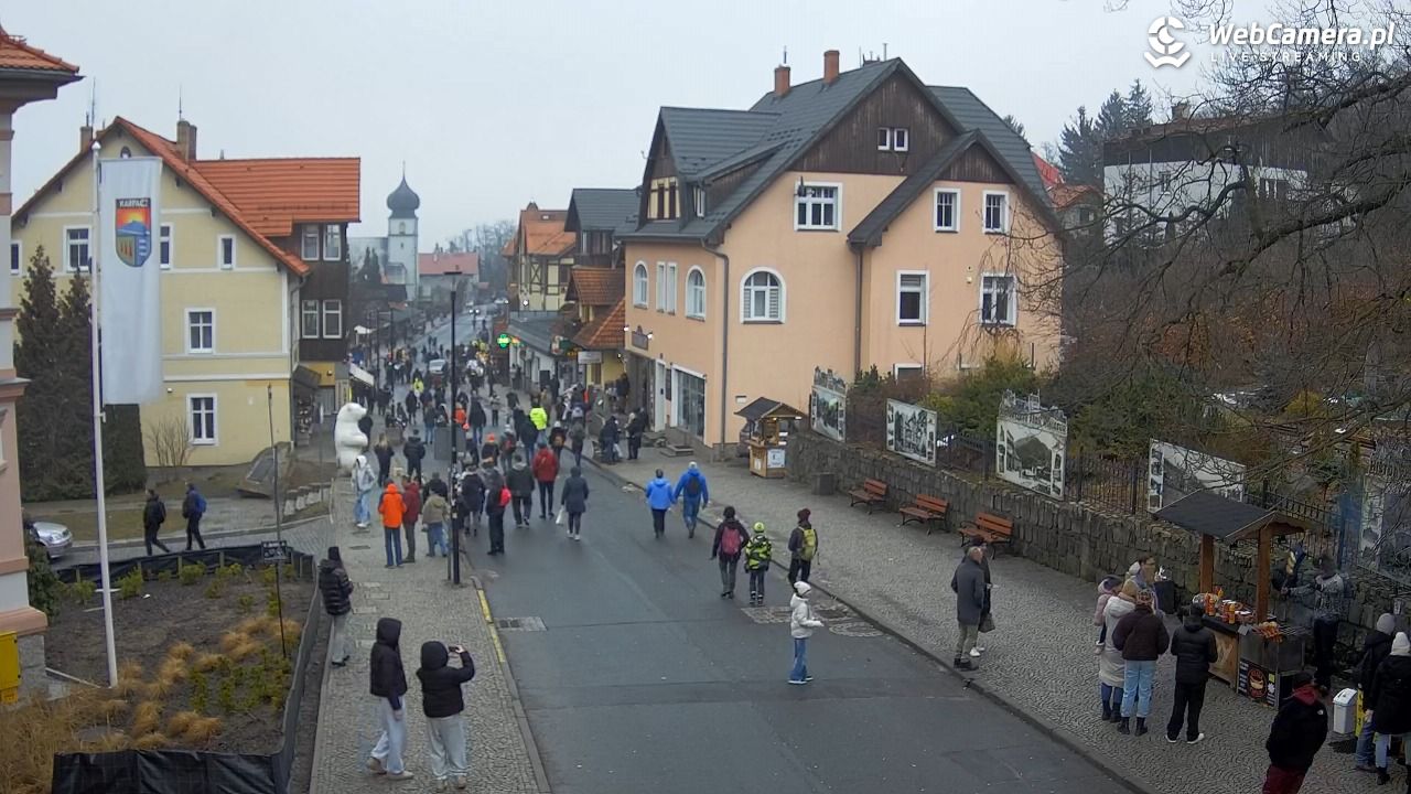 Karpacz - widok na deptak - 07 luty 2026, 15:02