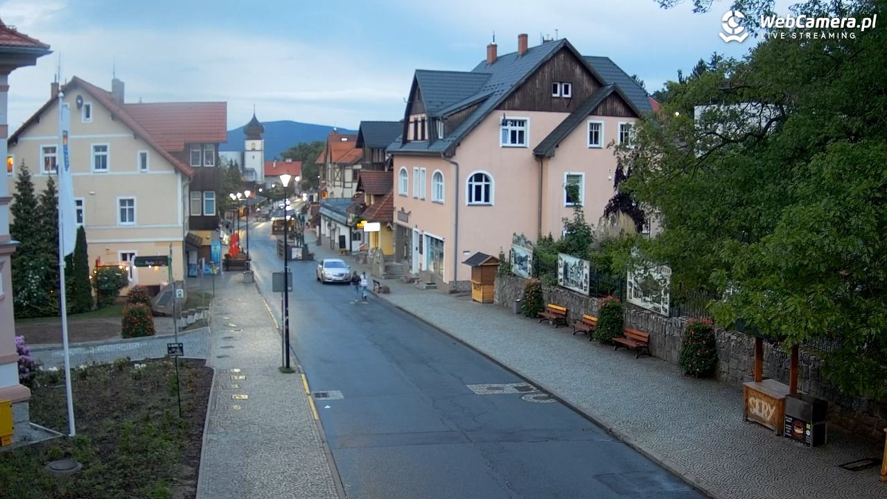 Karpacz - widok na deptak - 08 czerwiec 2025, 21:15