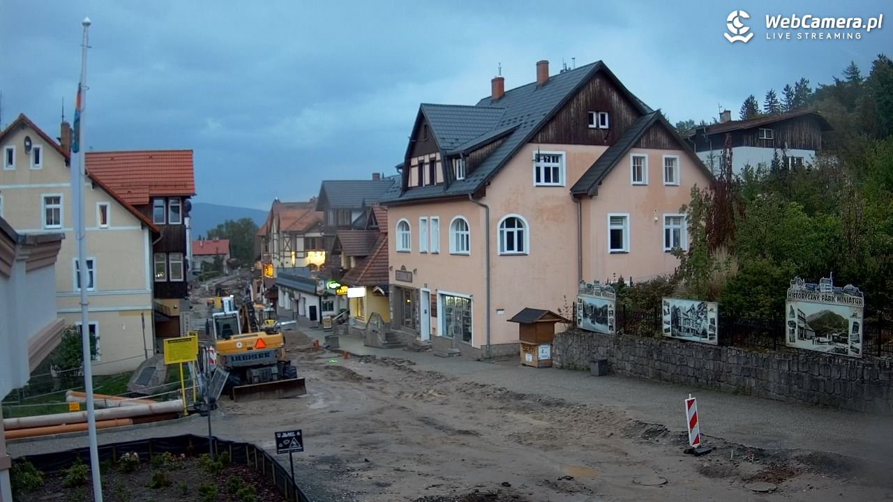 Karpacz - widok na deptak - 13 maj 2026, 20:43