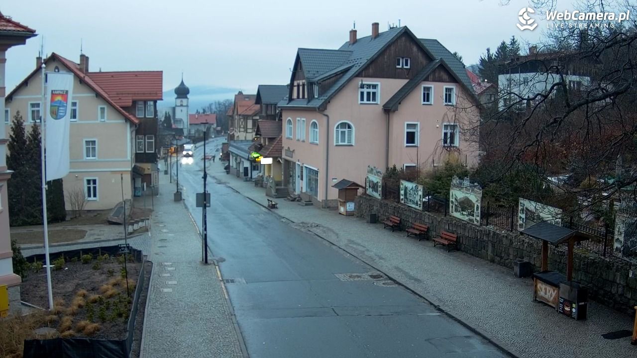 Karpacz - widok na deptak - 07 luty 2026, 07:18