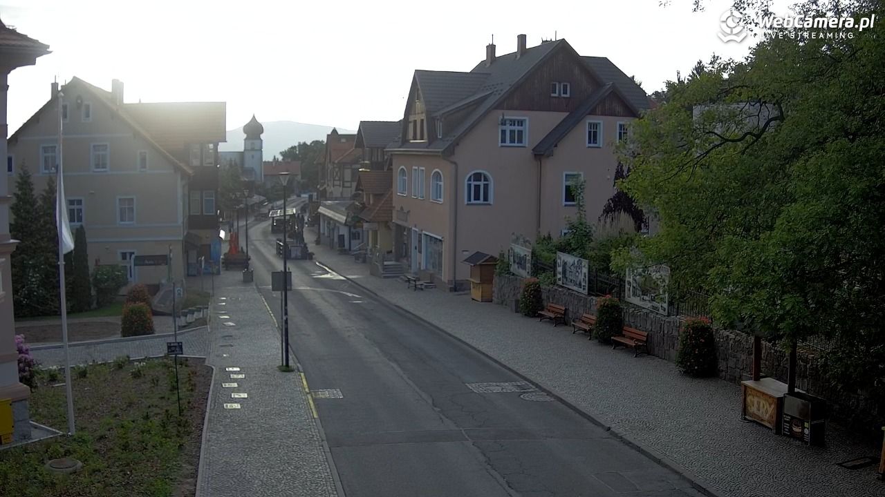 Karpacz - widok na deptak - 10 czerwiec 2025, 06:51