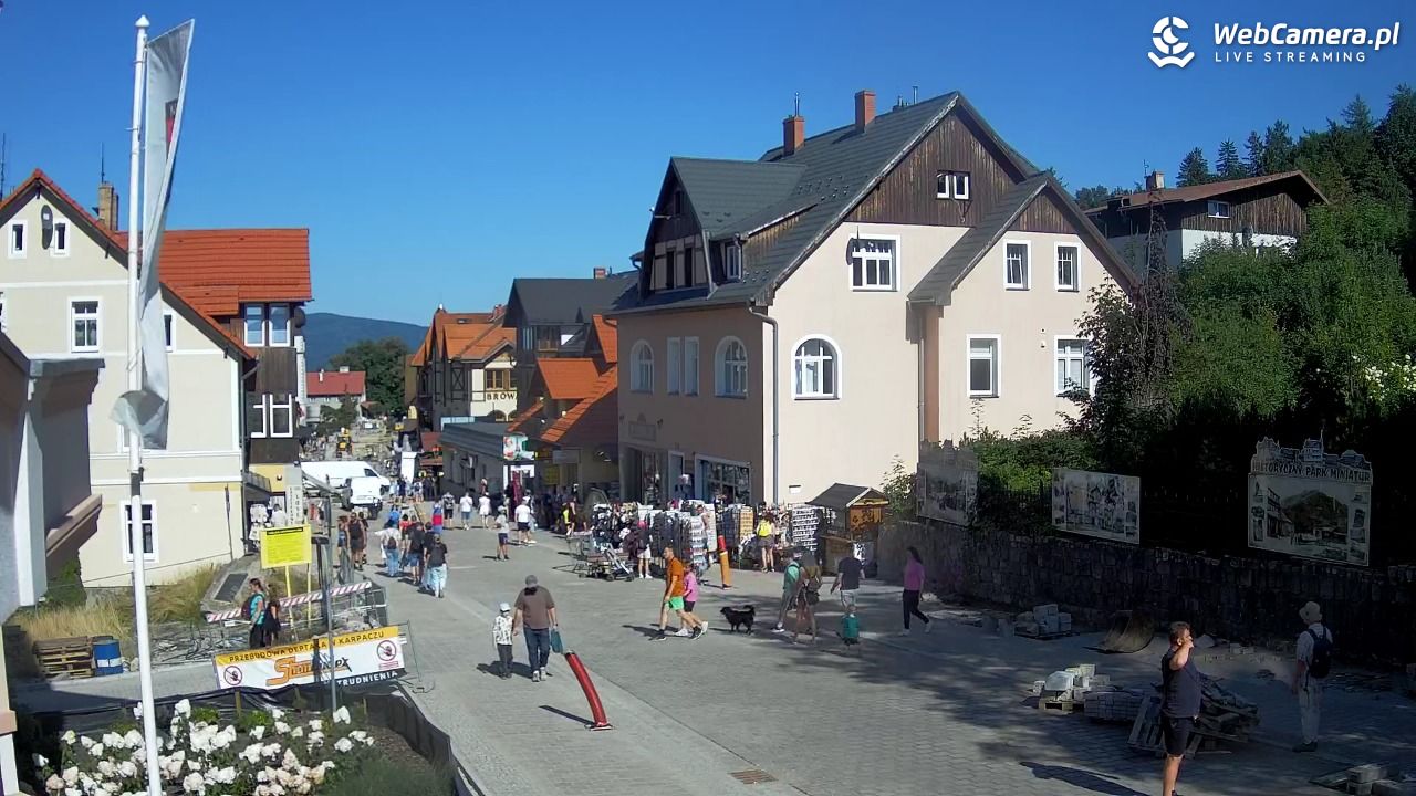 Karpacz - widok na deptak - 13 sierpień 2026, 16:09