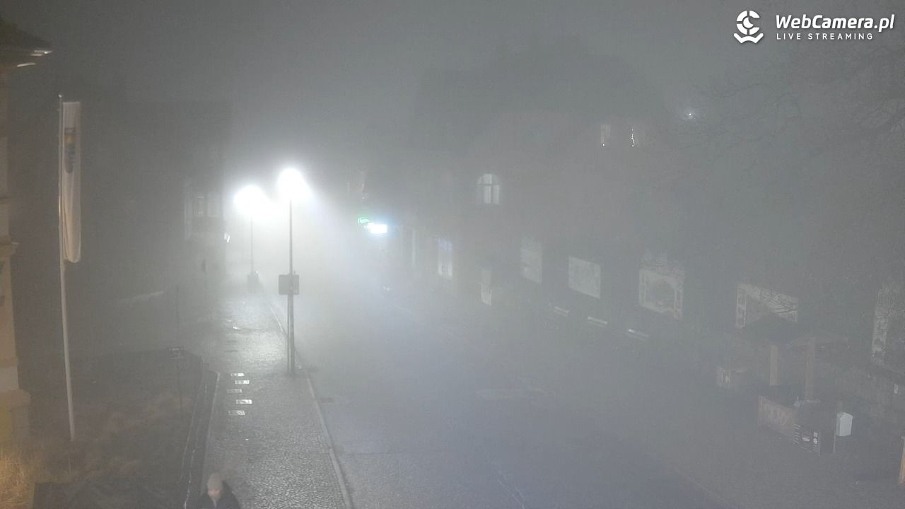 Karpacz - widok na deptak - 07 luty 2026, 22:48