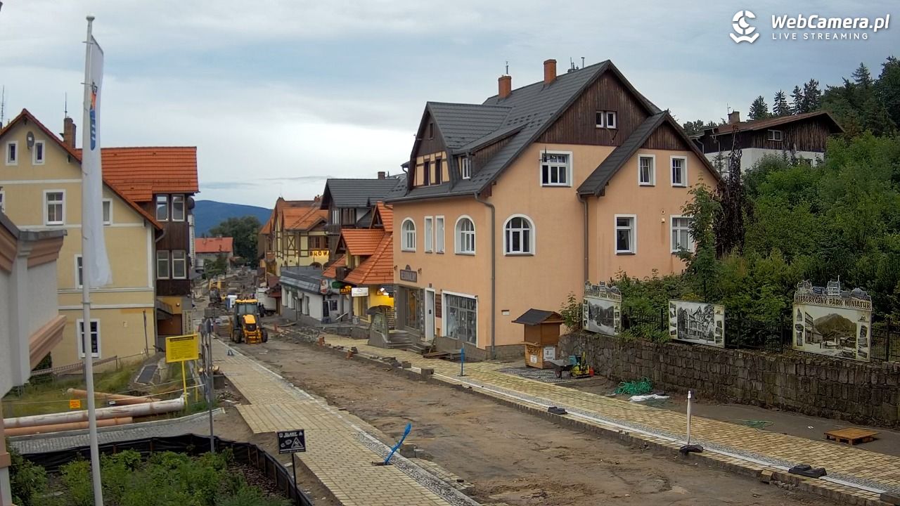 Karpacz - widok na deptak - 01 lipiec 2026, 20:23