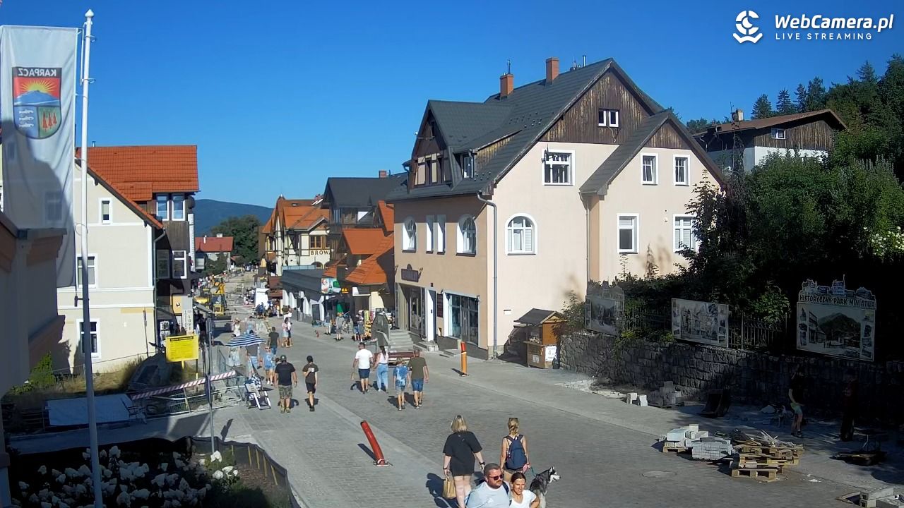 Karpacz - widok na deptak - 15 sierpień 2026, 17:11