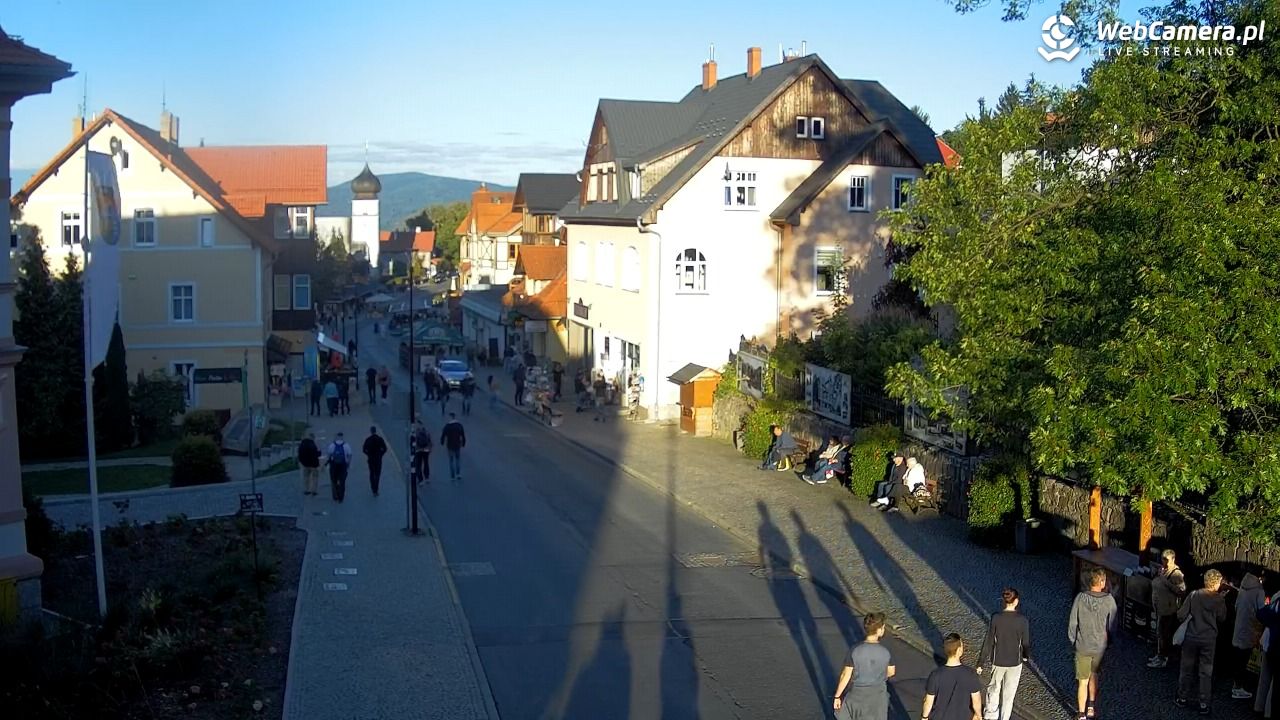 Karpacz - widok na deptak - 18 wresień 2025, 18:03