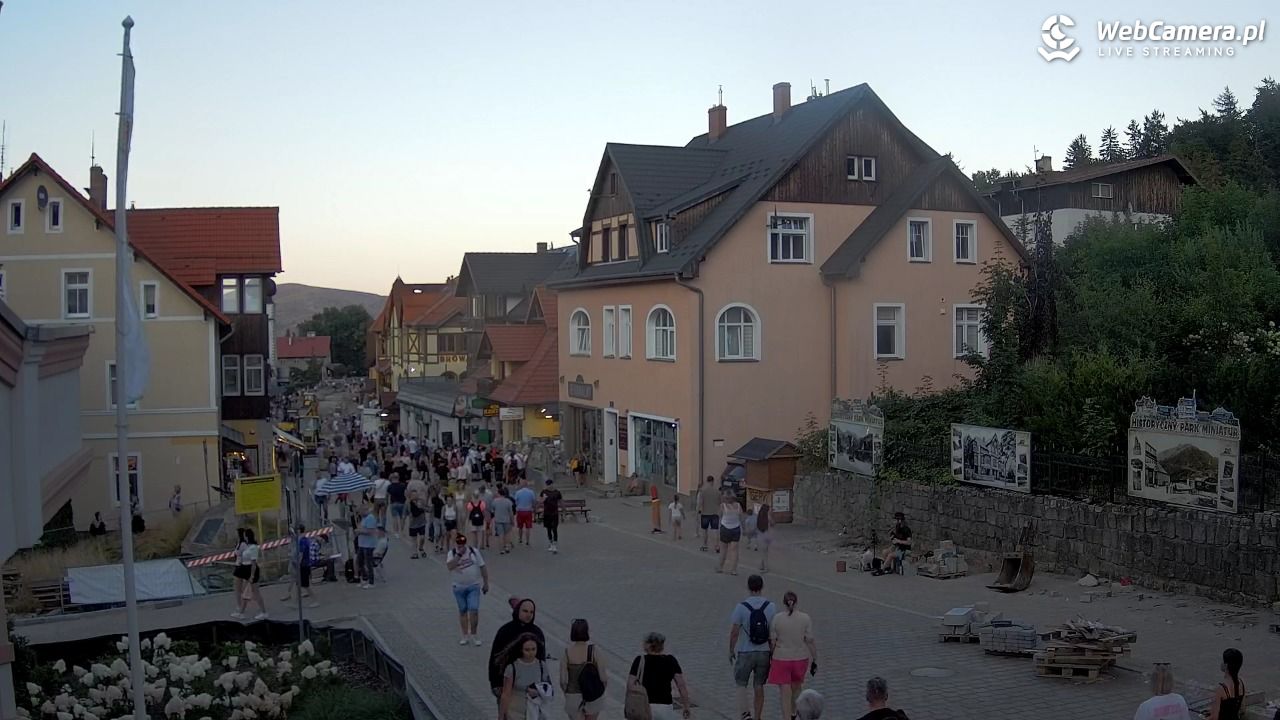 Karpacz - widok na deptak - 15 sierpień 2026, 19:56