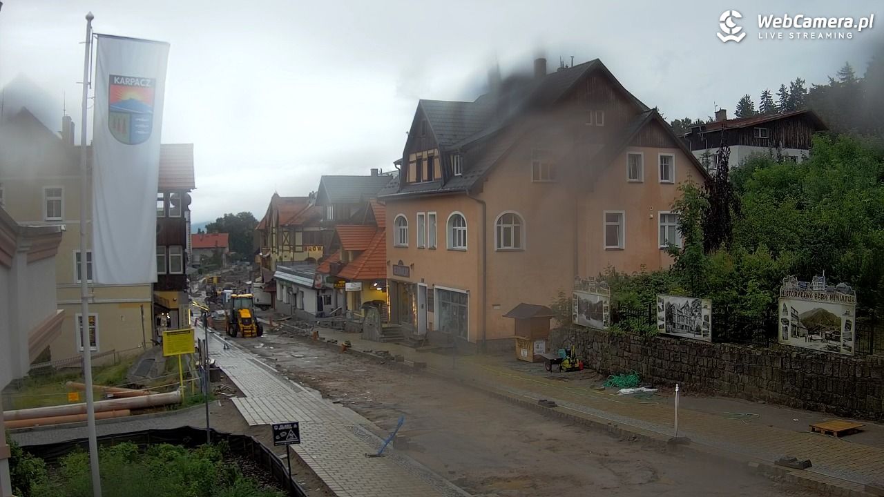 Karpacz - widok na deptak - 01 lipiec 2026, 19:29