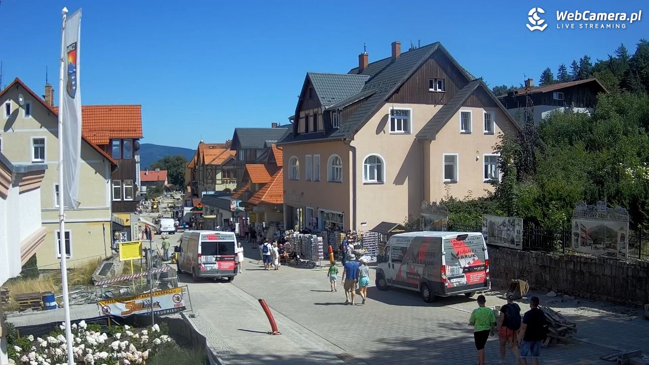 Karpacz - widok na deptak - 13 sierpień 2026, 13:39