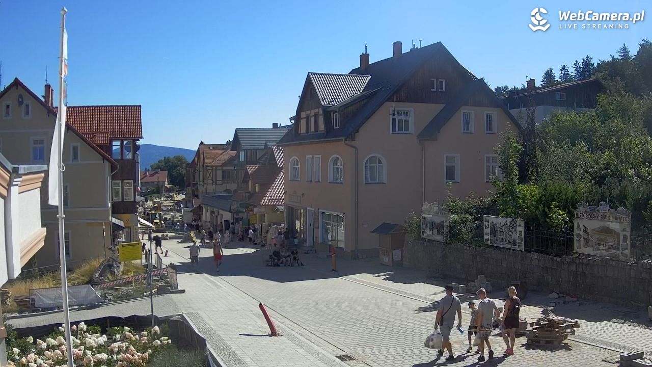 Karpacz - widok na deptak - 15 sierpień 2026, 10:22