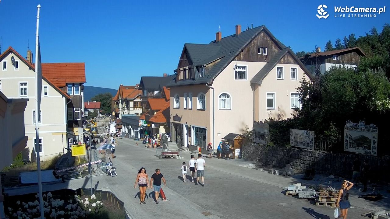 Karpacz - widok na deptak - 15 sierpień 2026, 17:07