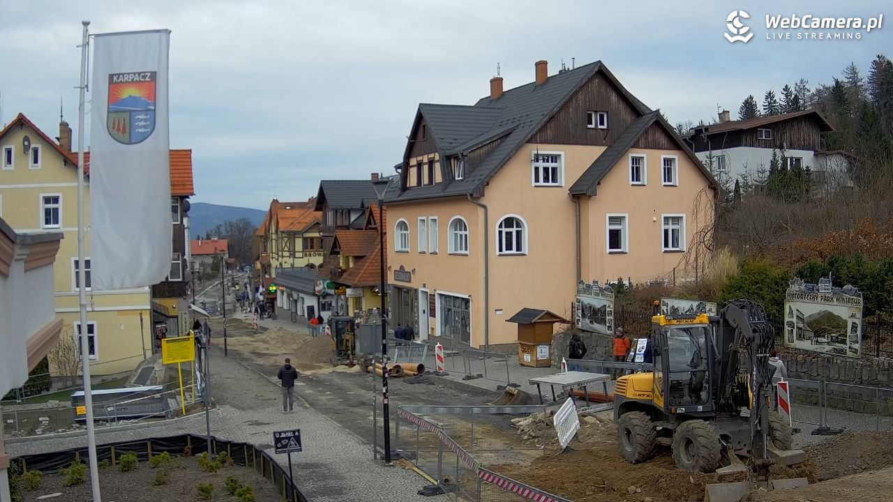 Karpacz - widok na deptak - 28 marzec 2026, 21:34