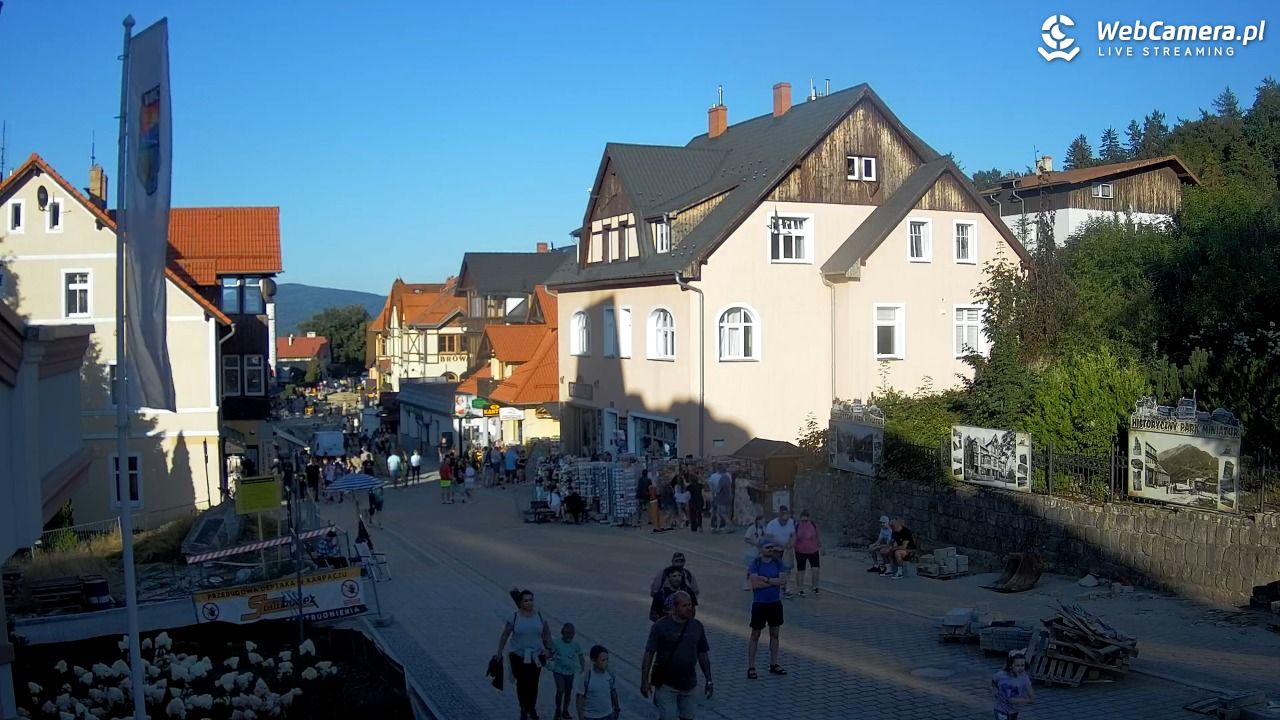 Karpacz - widok na deptak - 13 sierpień 2026, 18:44