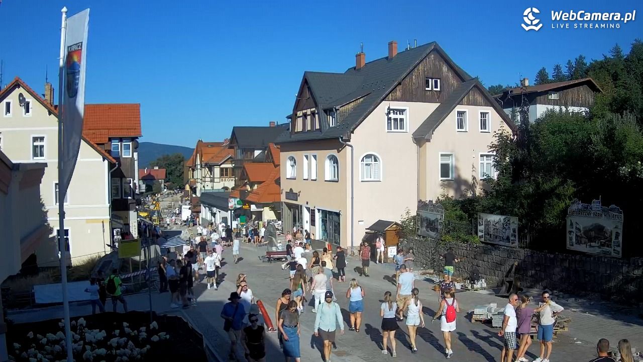 Karpacz - widok na deptak - 15 sierpień 2026, 17:36