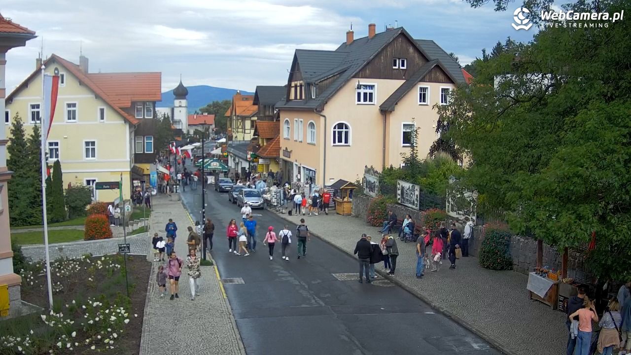 Karpacz - widok na deptak - 01 sierpień 2025, 15:15