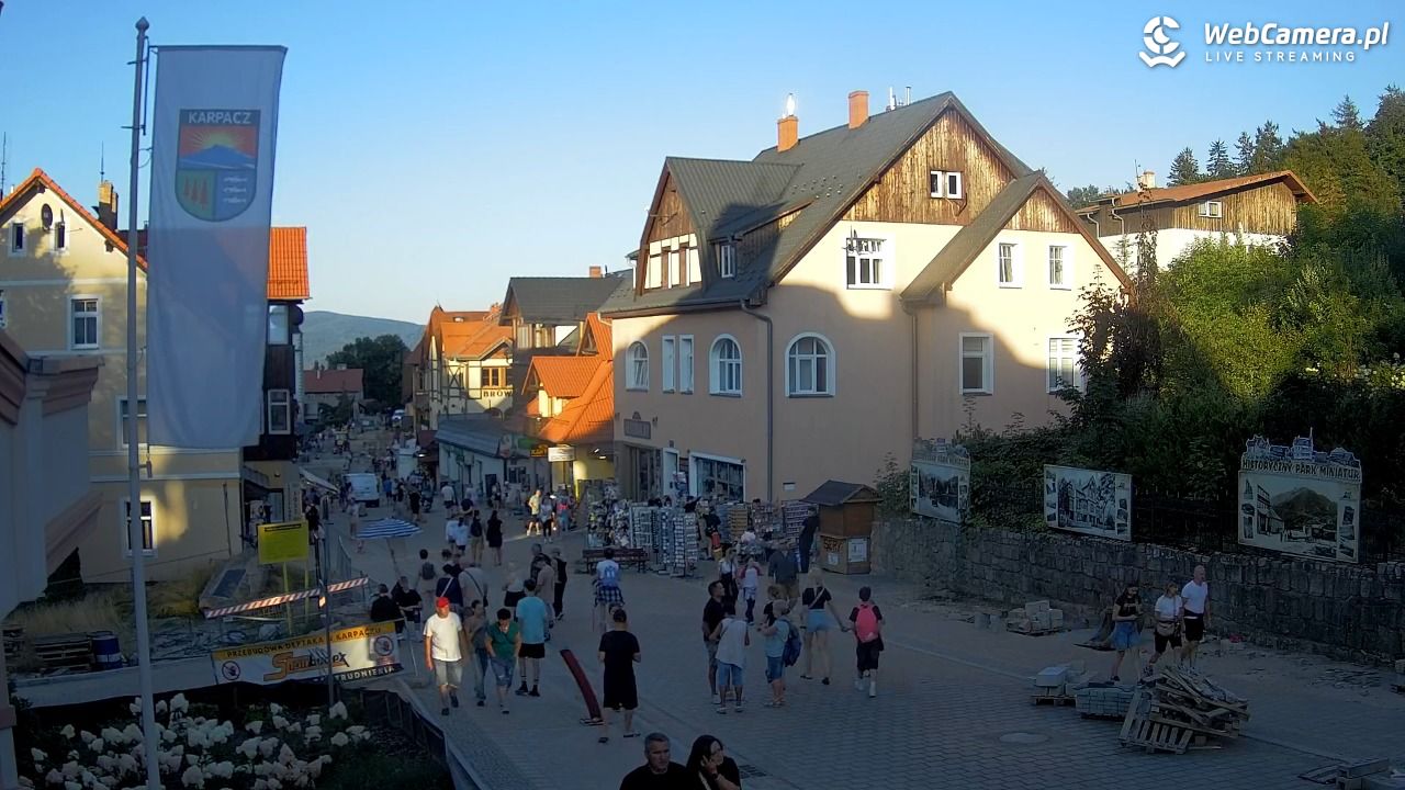 Karpacz - widok na deptak - 13 sierpień 2026, 19:18