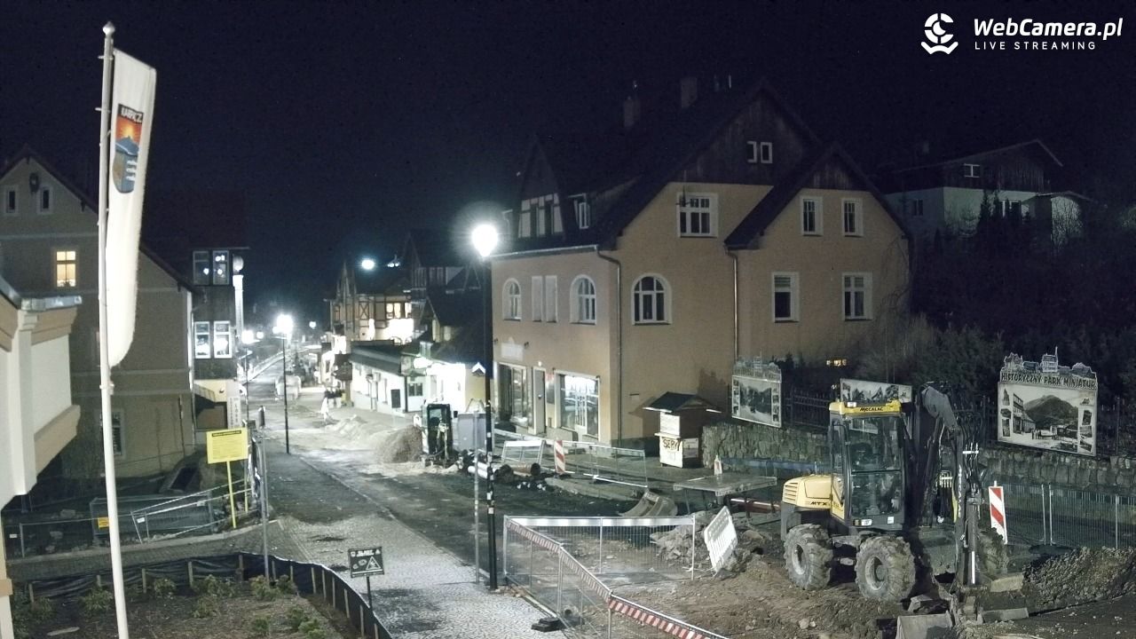 Karpacz - widok na deptak - 28 marzec 2026, 21:49