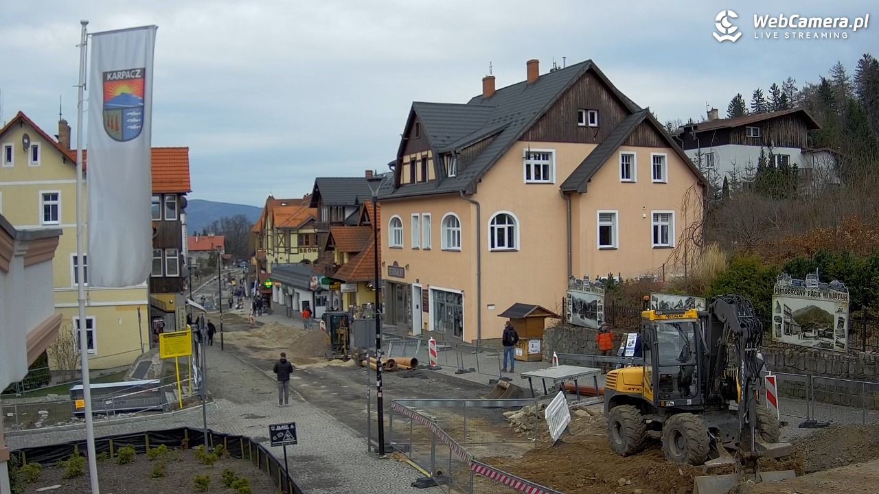 Karpacz - widok na deptak - 28 marzec 2026, 21:34