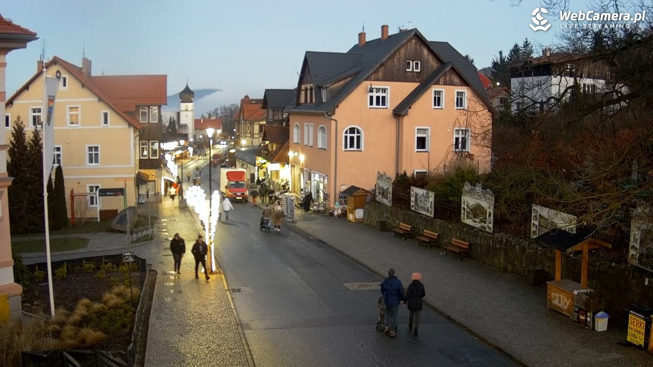 Karpacz - widok na deptak - 21 grudzień 2025, 16:19