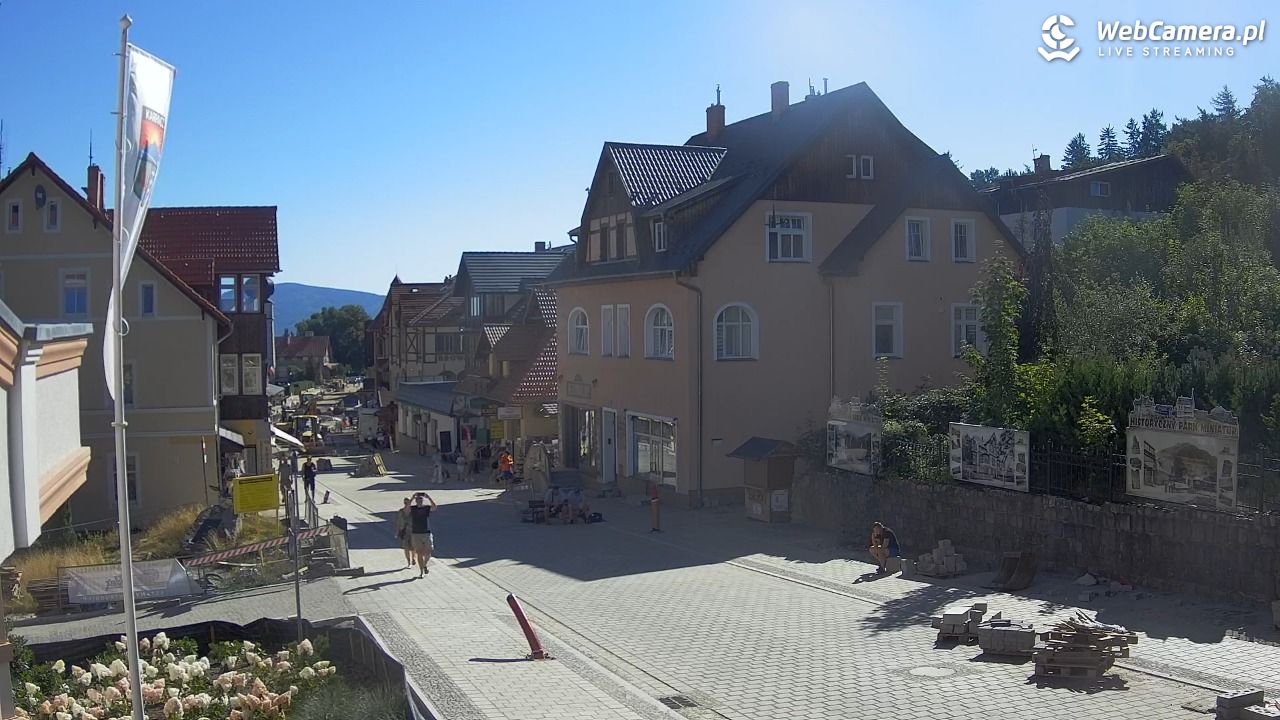 Karpacz - widok na deptak - 15 sierpień 2026, 09:38